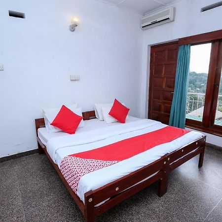Oyo 436 Sandakelum Tourist Guest House Kandy Luaran gambar