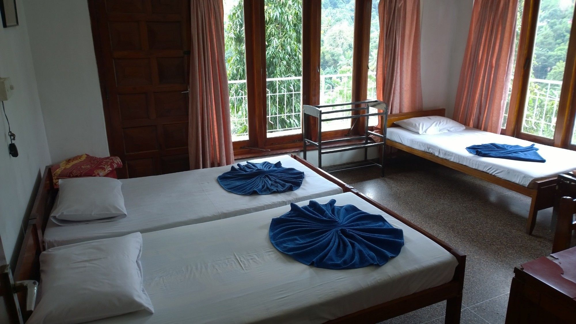 Oyo 436 Sandakelum Tourist Guest House Kandy Luaran gambar
